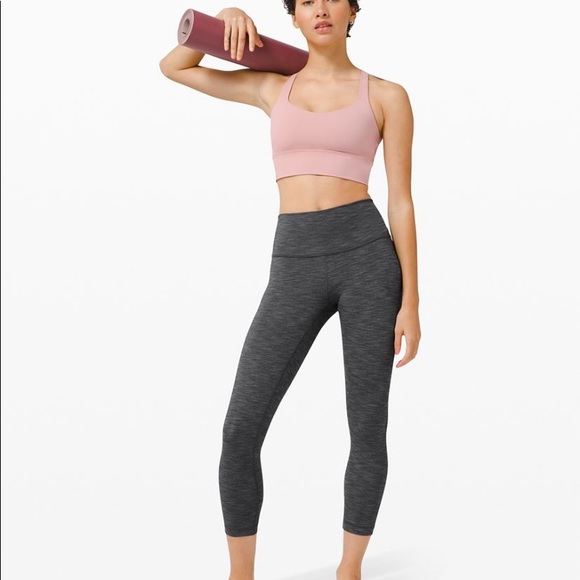 lululemon athletica Pants - EUC lululemon wunder under high rise crop 22” legging. 10